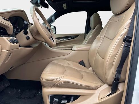 Used 2019 Cadillac Escalade Platinum image 21