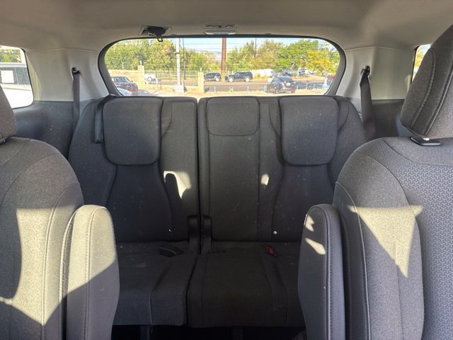 Used 2024 Kia Carnival LX FWD image 14