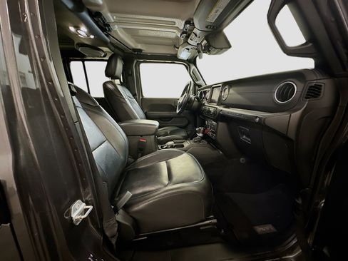 Used 2021 Jeep Wrangler Unlimited Rubicon 4xe w/ Steel Bumper Group image 32