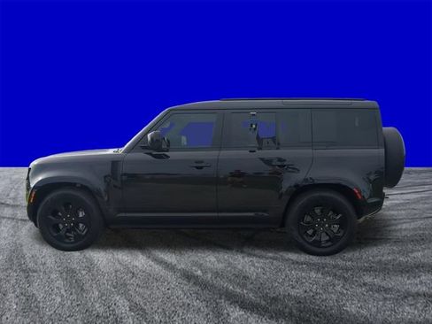 Used 2025 Land Rover Defender 110 X-Dynamic SE AWD/4WD image 7