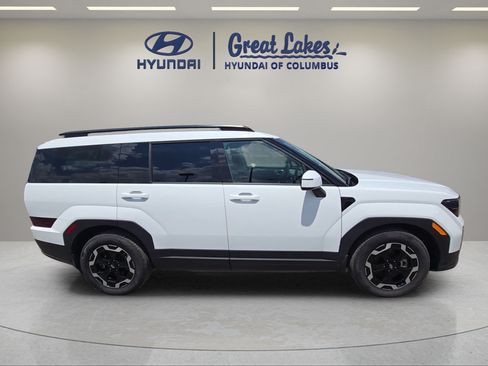 Used 2026 Hyundai Santa Fe SEL FWD image 4