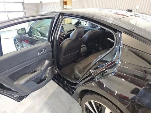 Used 2021 Nissan Altima 2.5 SR w/ SR Premium Package image 19