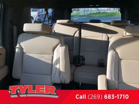 Used 2021 Chevrolet Suburban Premier w/ Premium Package AWD/4WD image 46
