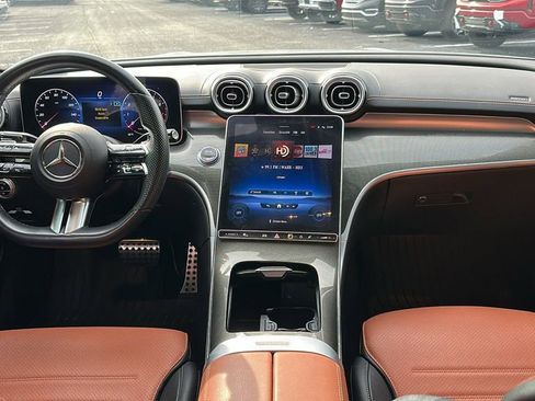 Used 2022 Mercedes-Benz C 300 Sedan image 10