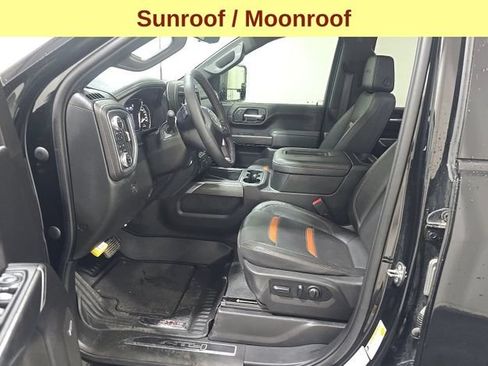 Used 2022 GMC Sierra 2500 AT4 w/ AT4 Premium Plus Package AWD/4WD image 5