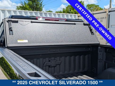 Used 2025 Chevrolet Silverado 1500 High Country w/ Midnight Edition AWD/4WD image 19