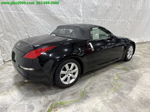 Used 2004 Nissan 350Z Touring image 8