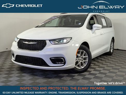 Used 2022 Chrysler Pacifica Touring-L image 1