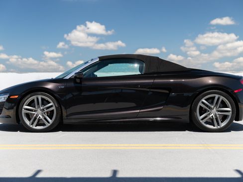 Used 2014 Audi R8 V10 AWD/4WD image 4