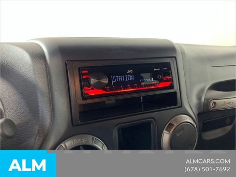 Used 2016 Jeep Wrangler Unlimited Sport w/ Connectivity Group image 27