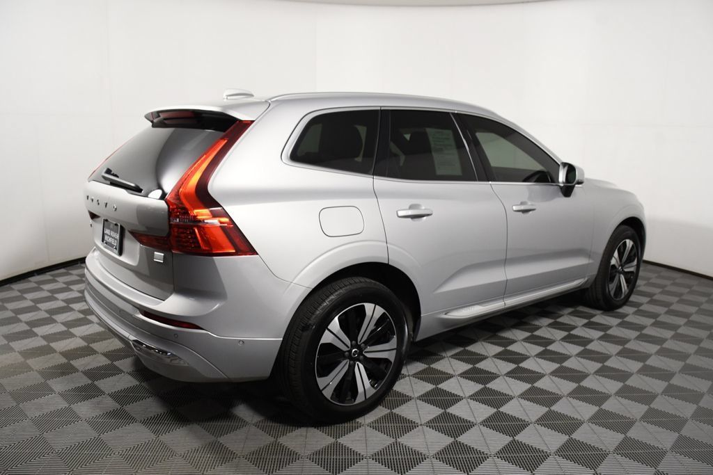 Used 2023 Volvo XC60 T8 Plus AWD/4WD image 7