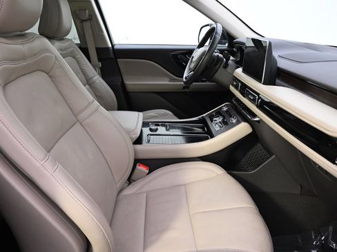 Certified 2022 Lincoln Aviator Reserve w/ Equipment Group 201A image 16