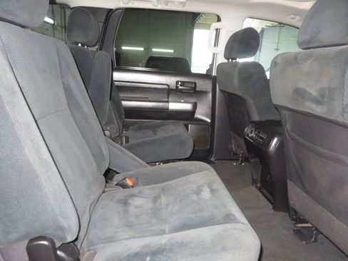 Used 2019 Toyota Sequoia TRD Sport AWD/4WD image 26