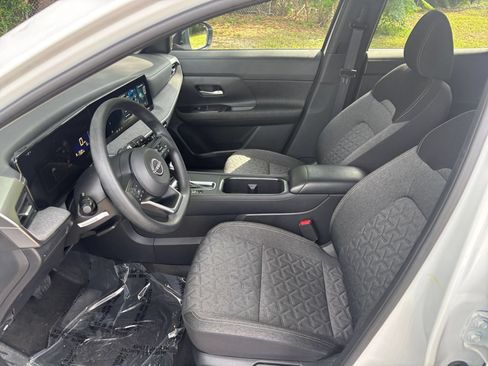 Used 2026 Nissan Kicks SV w/ Cold Weather Package AWD/4WD image 28
