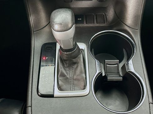 Used 2017 Toyota Highlander Plus image 23