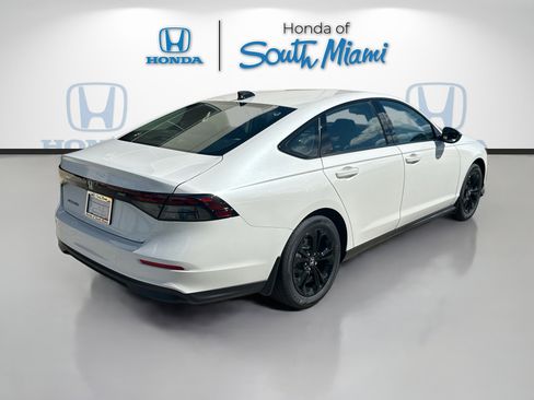 New 2025 Honda Accord SE image 6