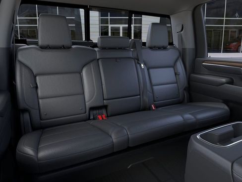 New 2026 GMC Sierra 2500 SLT w/ SLT Premium Package image 17