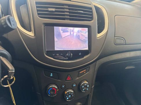 Used 2016 Chevrolet Trax LS AWD/4WD image 30