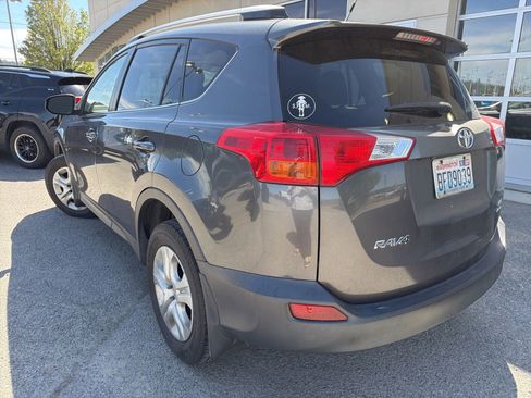 Used 2014 Toyota RAV4 LE w/ Preferred Accessory Package AWD/4WD image 7