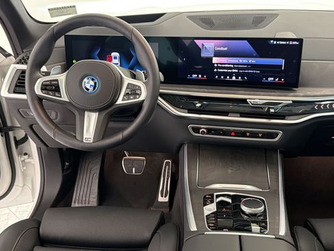 Used 2026 BMW X5 xDrive50e w/ M Sport Package AWD/4WD image 30