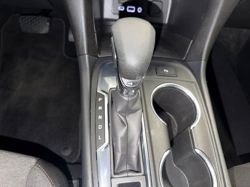 Used 2024 Chevrolet Equinox LT FWD image 21