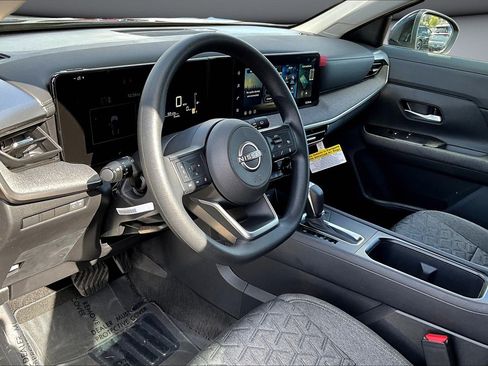 New 2026 Nissan Kicks SV w/ SV Premium Package image 7