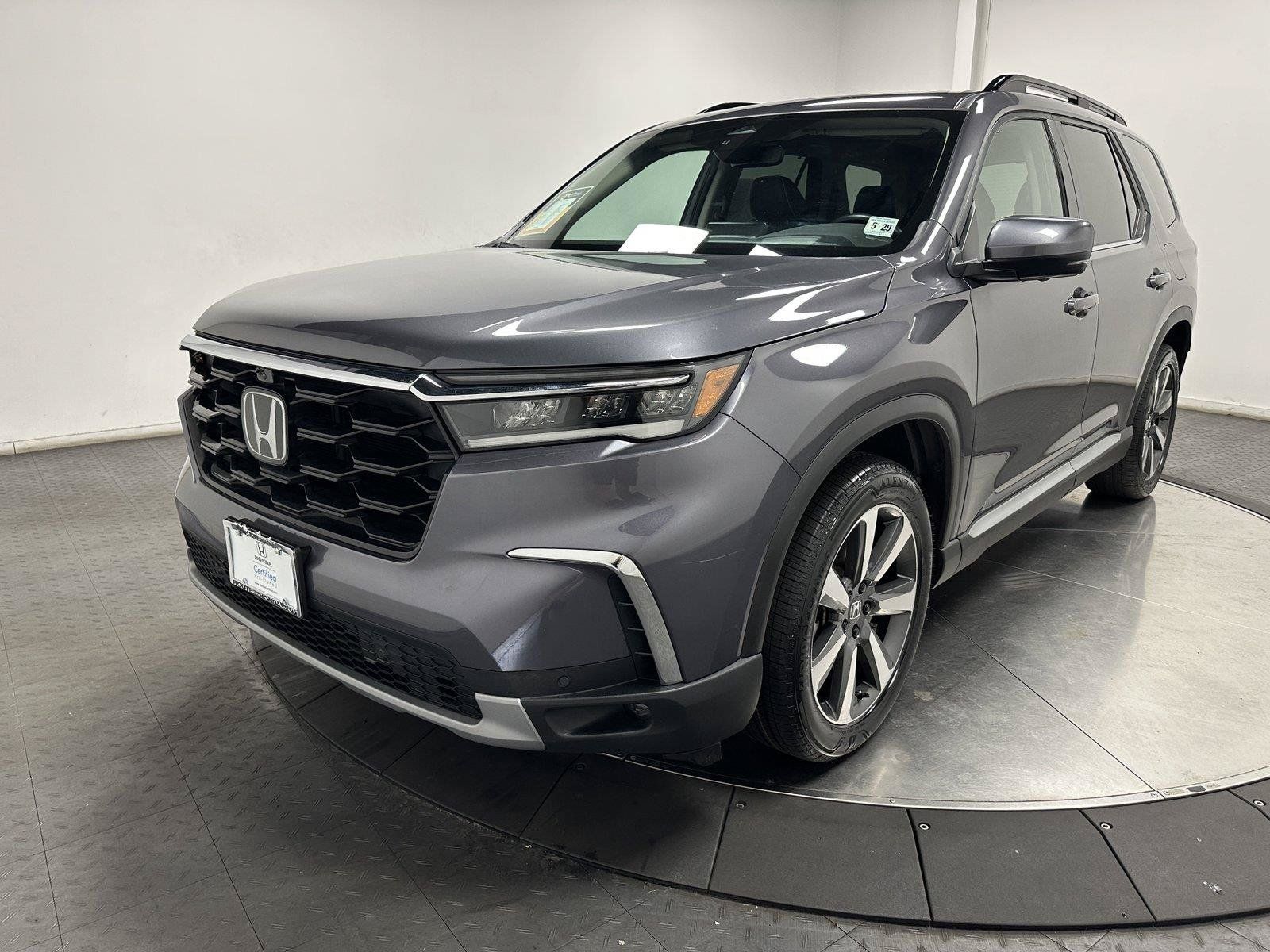 Certified 2024 Honda Pilot Elite image 6