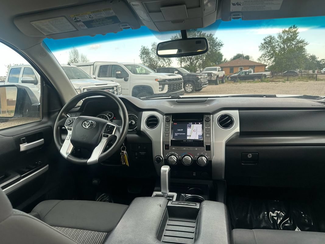Used 2017 Toyota Tundra SR5 w/ SR5 Upgrade Package AWD/4WD image 27