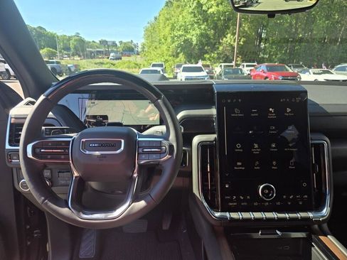 New 2026 GMC Yukon Denali RWD image 11