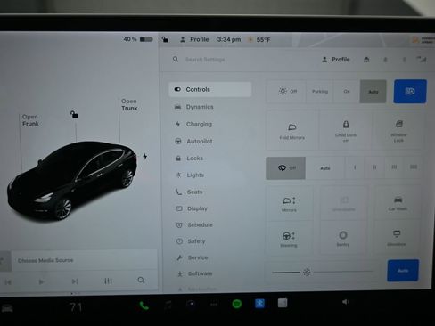 Used 2018 Tesla Model 3 Mid Range image 12