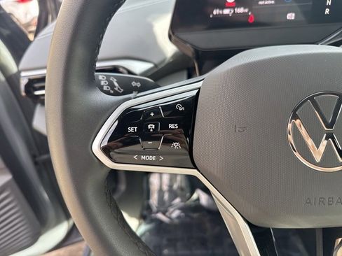 Used 2023 Volkswagen ID.4 Pro image 18