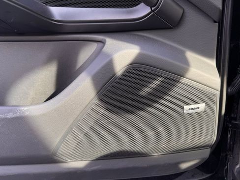 Certified 2025 Porsche Cayenne image 27