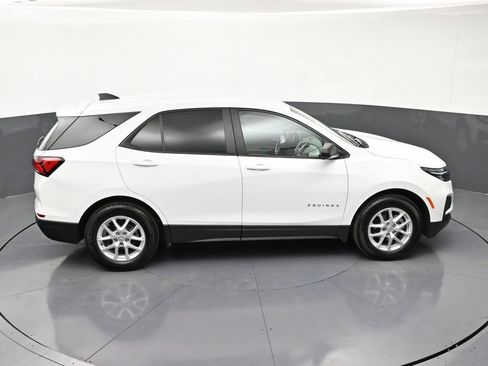 Used 2024 Chevrolet Equinox LS w/ LS Convenience Package FWD image 21