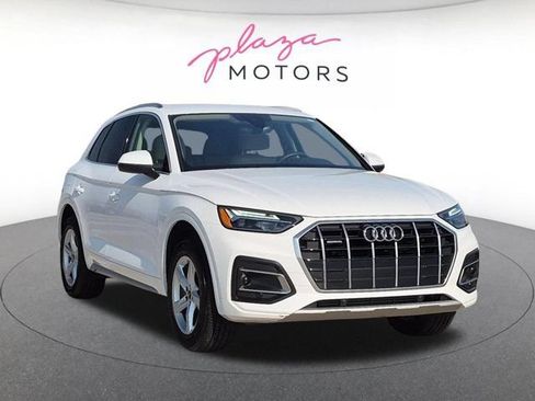 Used 2023 Audi Q5 Premium w/ Convenience Package AWD/4WD image 3