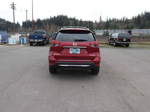 Used 2020 Nissan Rogue SV w/ Sun & Sound Touring Package image 6