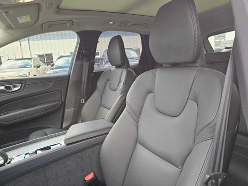 Certified 2025 Volvo XC60 B5 Plus AWD/4WD image 25