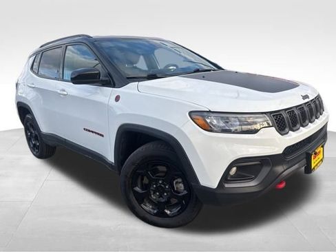 Used 2023 Jeep Compass Trailhawk image 1