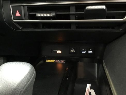 Used 2025 Toyota Camry SE FWD image 21