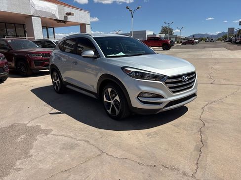 Used 2018 Hyundai Tucson Limited image 3