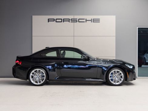 Used 2025 BMW M2 w/ Lighting Package image 8