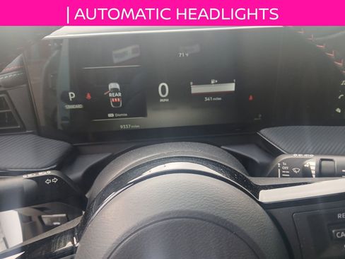 Used 2025 Nissan Kicks SR image 12