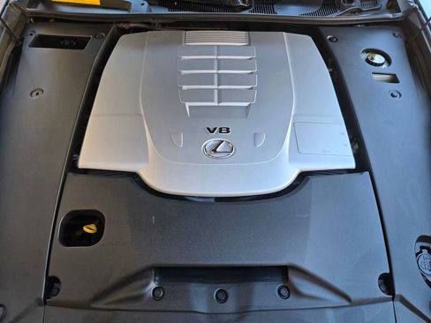 Used 2013 Lexus LS 460 w/ Comfort Pkg RWD image 35