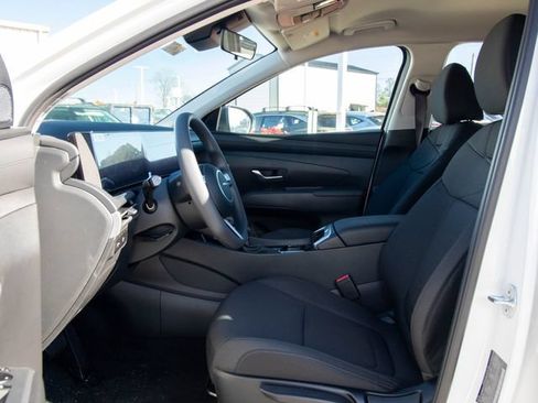 Certified 2026 Hyundai Tucson SE FWD image 8