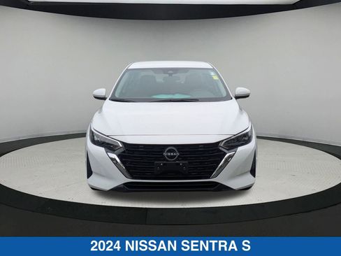 Used 2024 Nissan Sentra S image 9