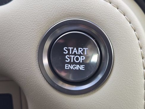 Used 2020 Lexus LX 570 4WD w/ Luxury Package image 21