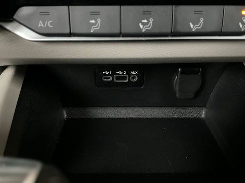 Used 2025 Nissan Altima 2.5 SV image 25