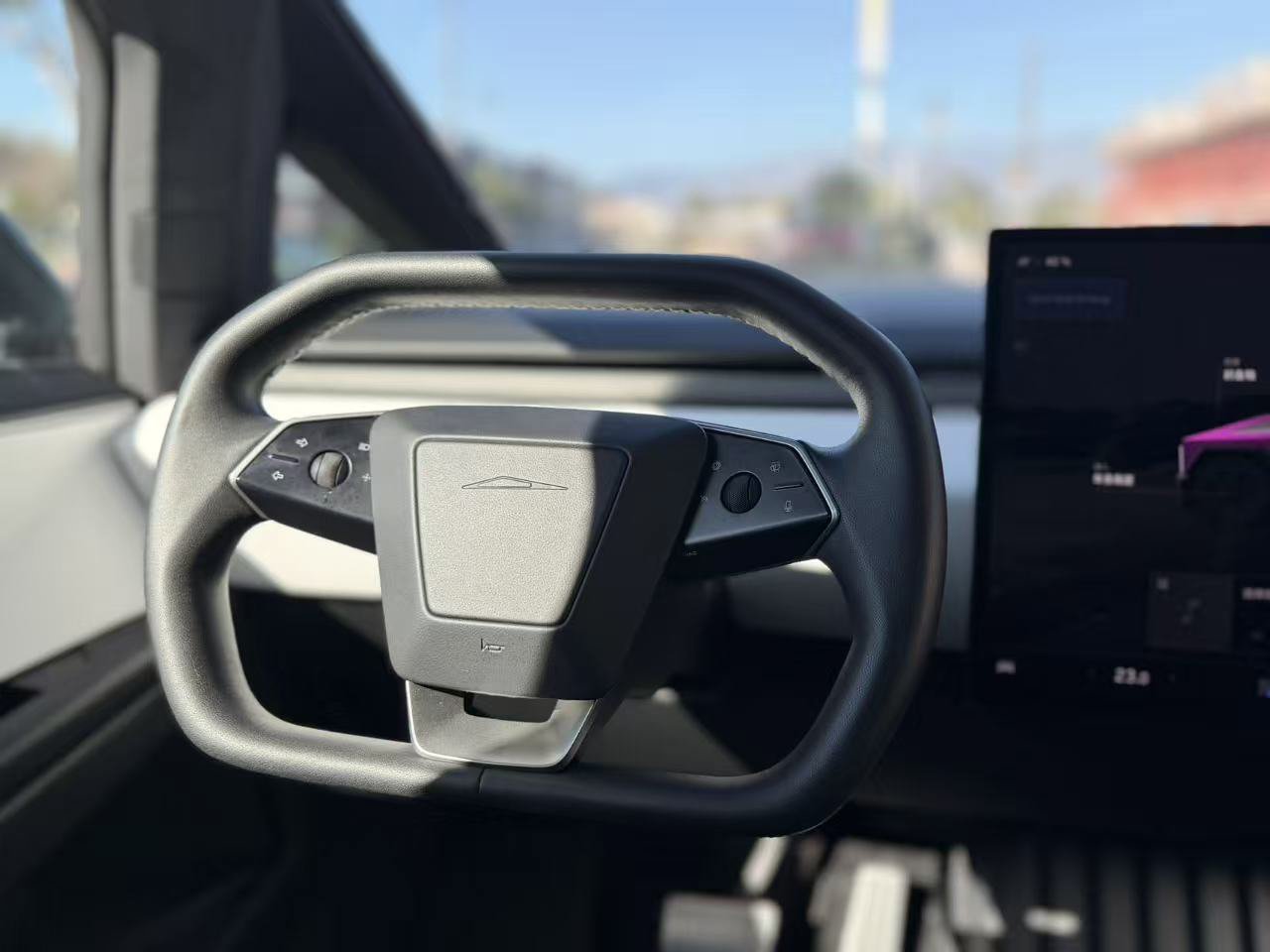 Used 2024 Tesla Cybertruck AWD Crew Cab image 7