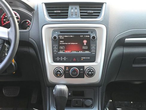 Used 2016 GMC Acadia SLE image 11