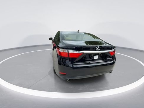 Used 2014 Lexus ES 350 w/ Luxury Package FWD image 6