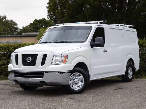 Used 2019 Nissan NV 2500 SV RWD image 1